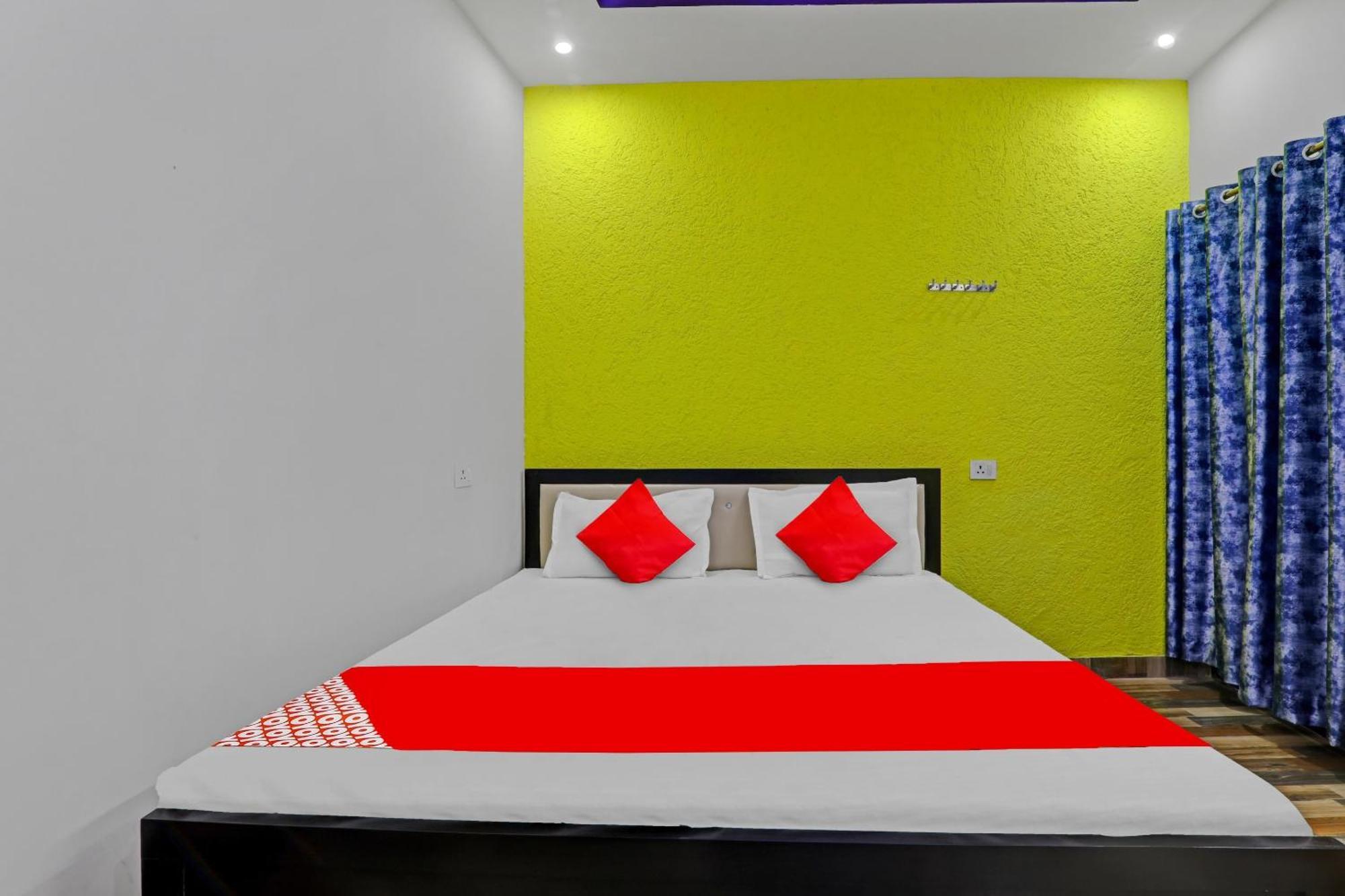 Hotel O R K Hotels Lakhnaú Exteriér fotografie